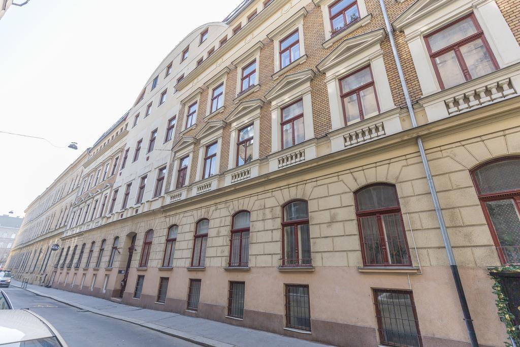 Real Apartments Hegedu Budapest Ngoại thất bức ảnh